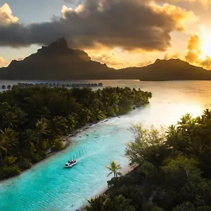 Hostel Alaroots Camp, Bora Bora